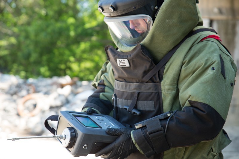 Military using an MX908 portable spectrometer